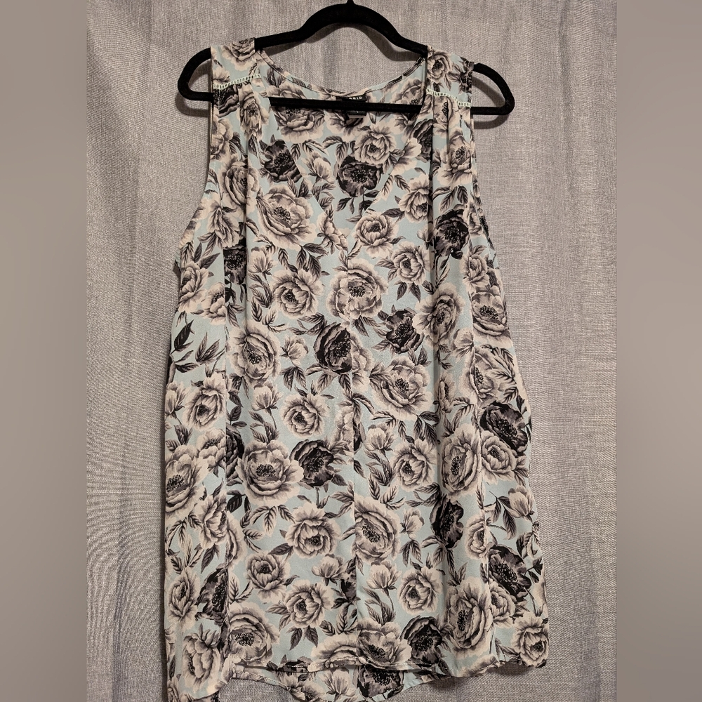 Sleeveless Floral Torrid Blouse